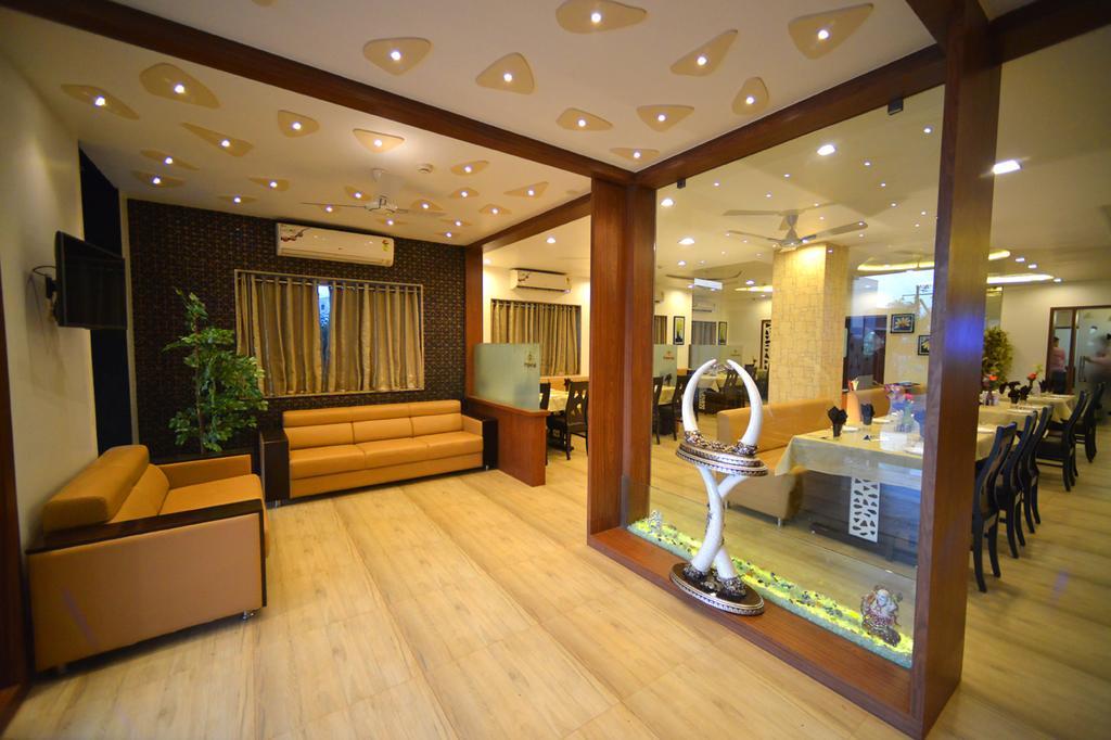 The Grand Imperial Hotel Morbi Exterior photo