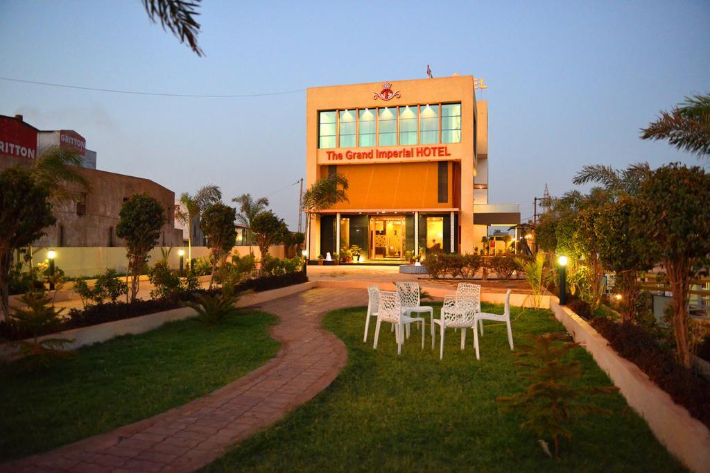 The Grand Imperial Hotel Morbi Exterior photo